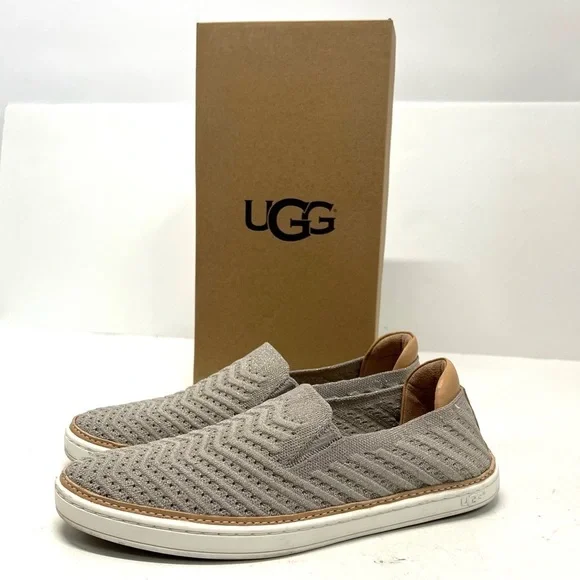 UGG Sammy Silver Metallic Chevron Slip-On Comfort Sneakers Shoes Women’s 8.5 - Picture 16 of 16